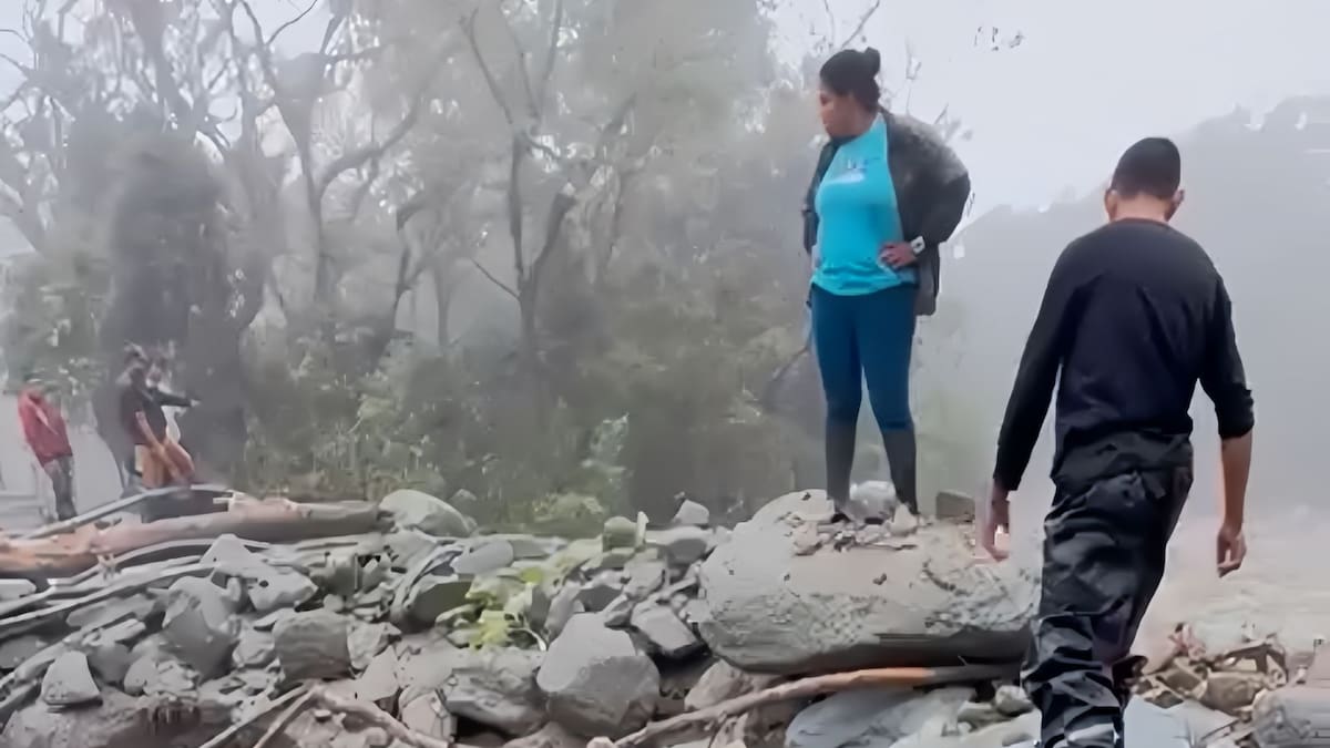 Pradera gestiona maquinaria para habilitar vía rural afectada por avalancha