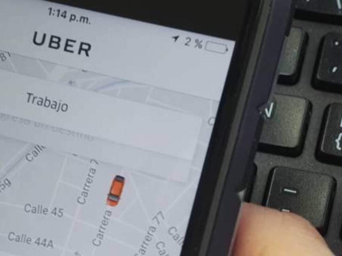 Atacan con excrementos humanos a un conductor de Uber en Medellín