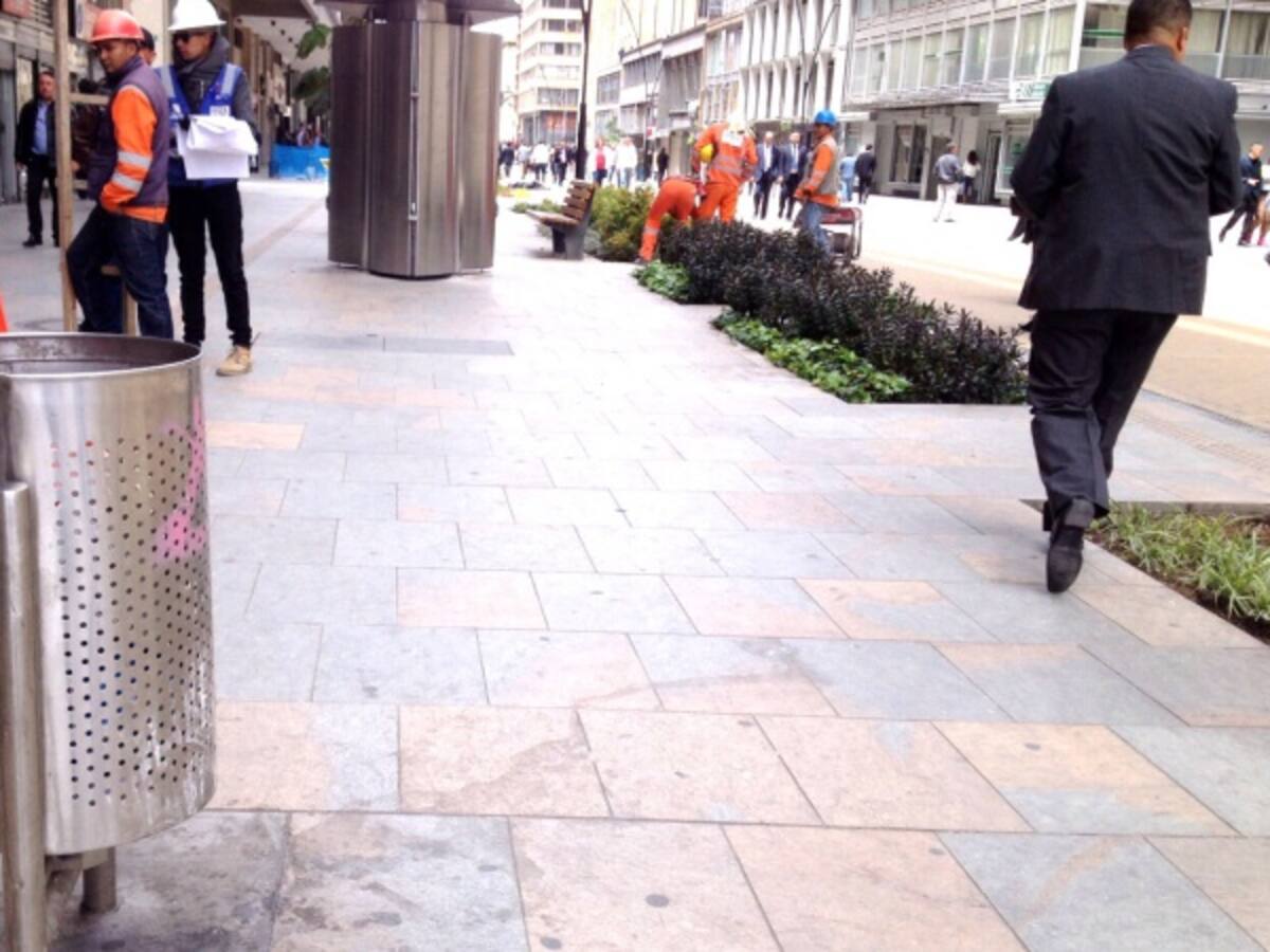 La Séptima peatonal en Bogotá ya es víctima de actos vandálicos