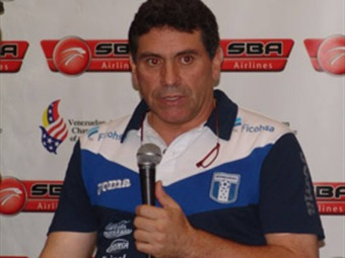 Luis Fernando Suárez fue ratificado como técnico de Honduras