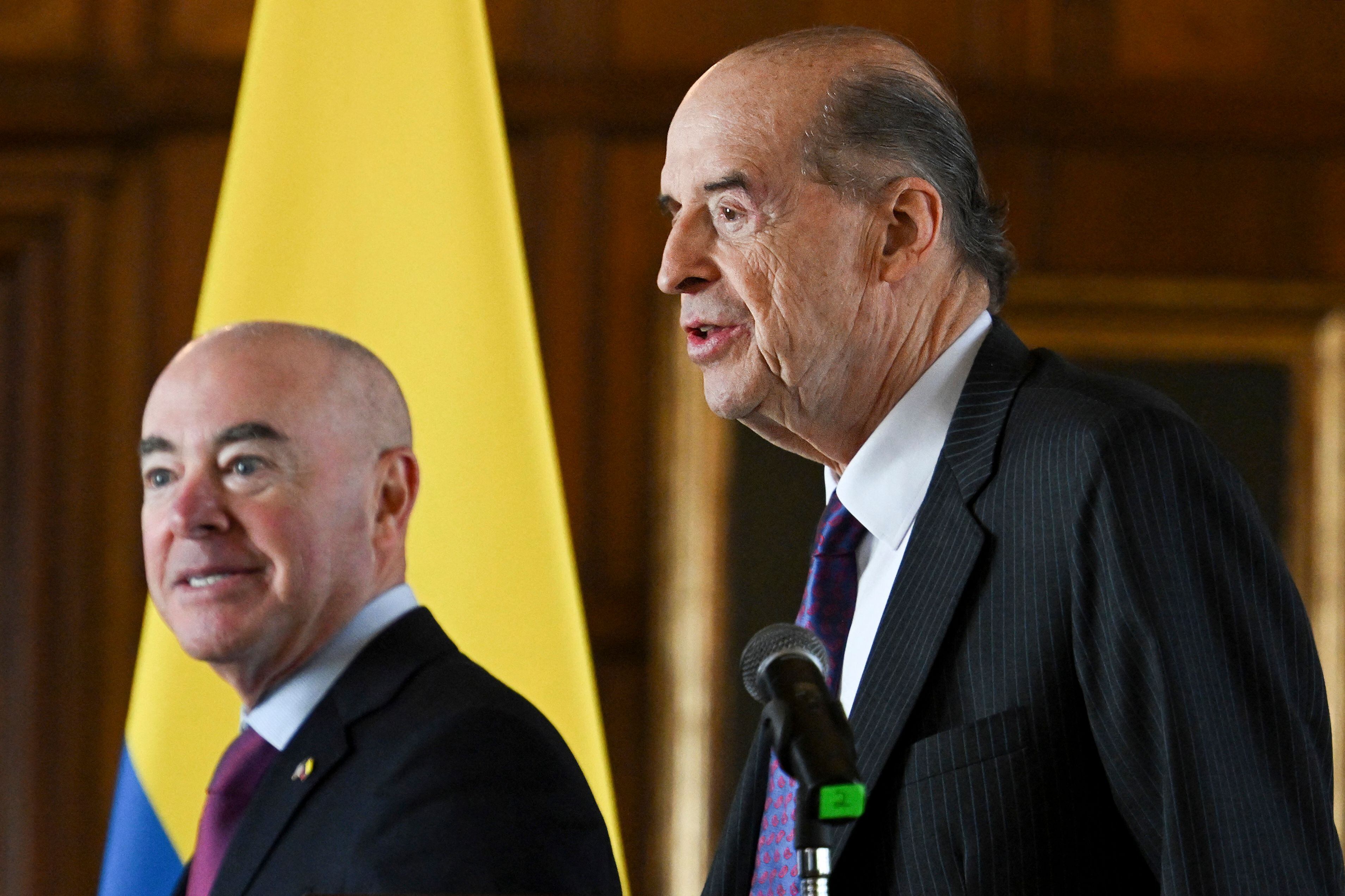 Canciller Leyva: Colombia y EE.UU. realizarán conferencia de migración en febrero