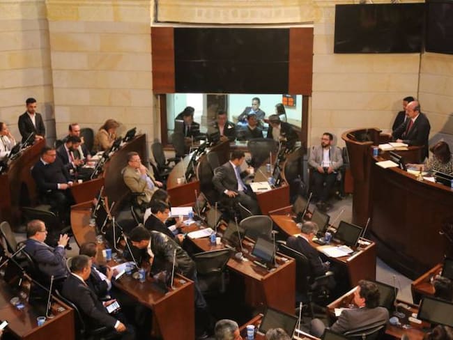 Senado aprueba moción de duelo por José Rizo Pombo y Rodrigo Barraza