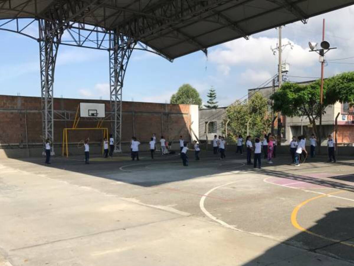 De los 4 colegios prometidos para La Virginia, solo se podría construir uno