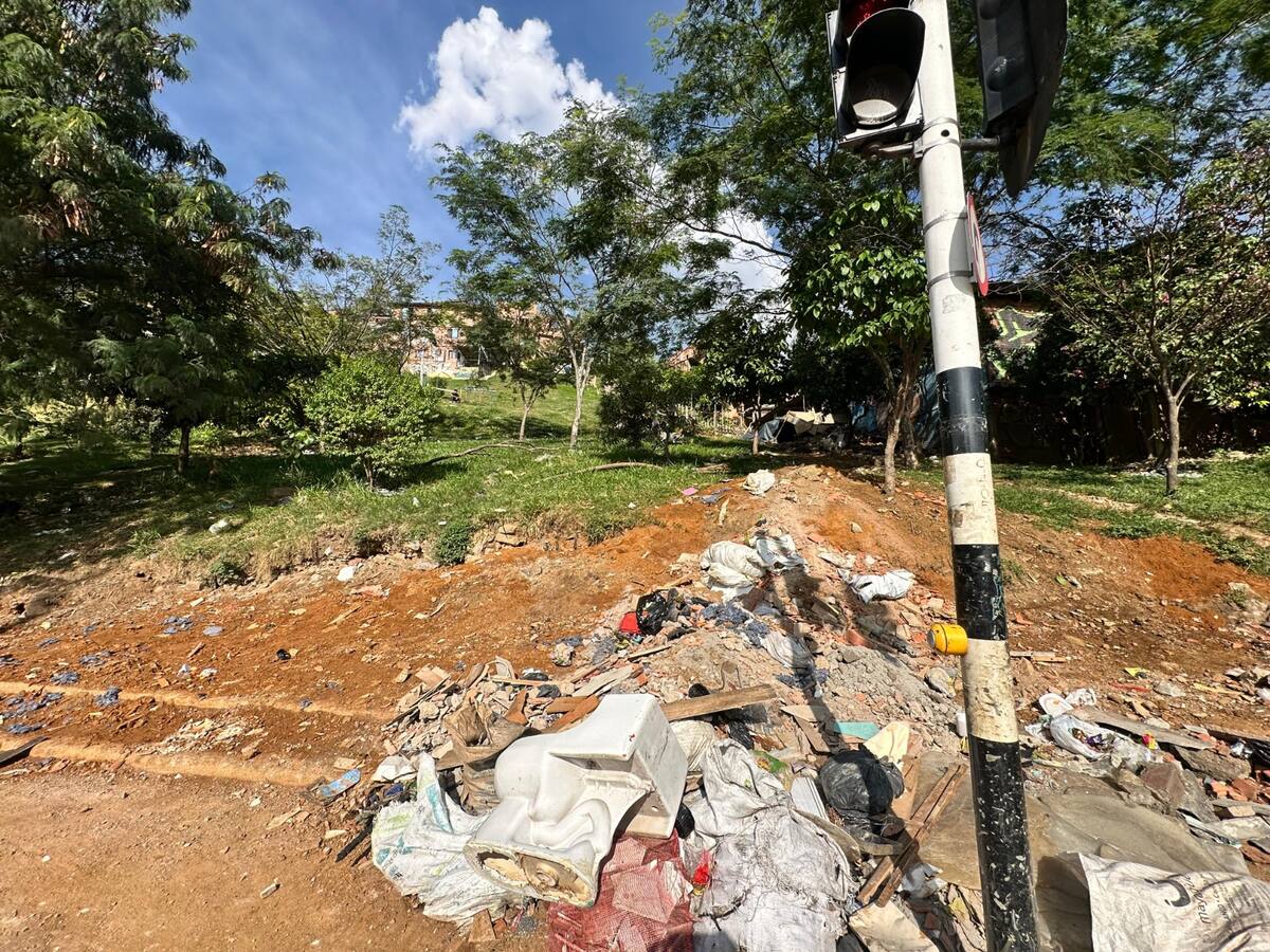 Medellín busca erradicar 70 puntos críticos de residuos sólidos en la ciudad