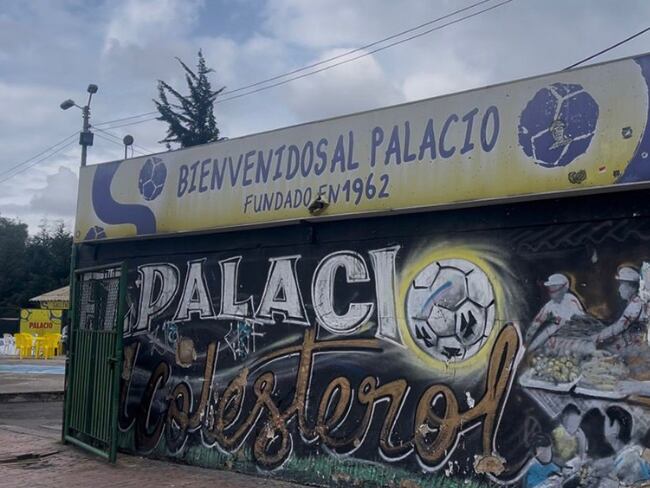 Hinchas despiden el Palacio del Colesterol en Bogotá: comercios serán reubicados