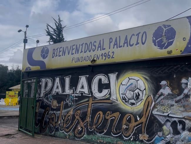 Hinchas despiden el Palacio del Colesterol en Bogotá: comercios serán reubicados