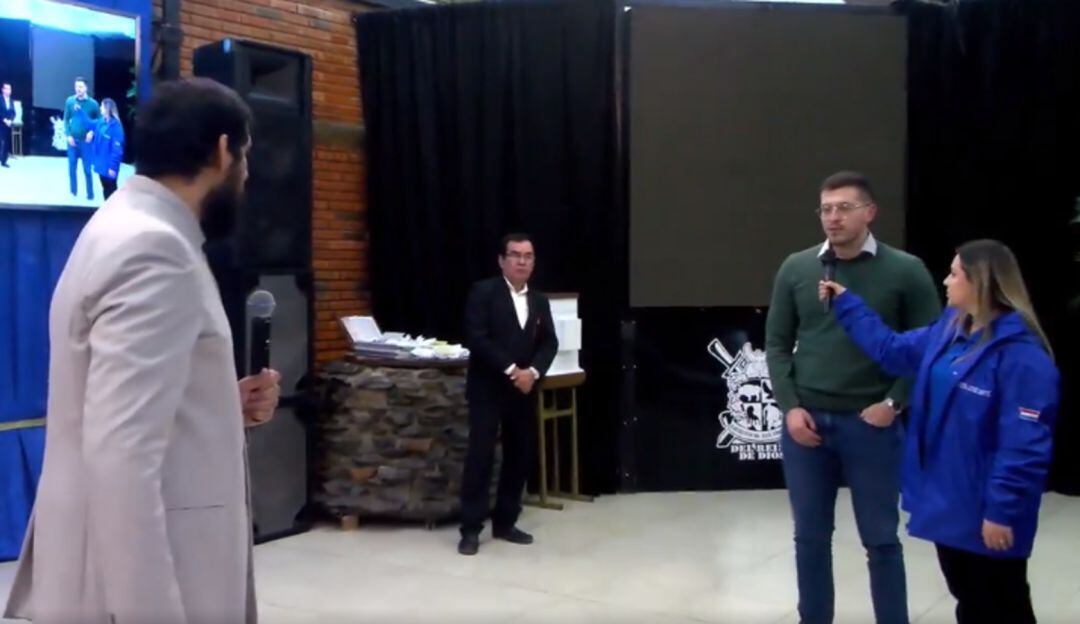 captura de pantalla de la transmisión de Impacto TV en Facebook