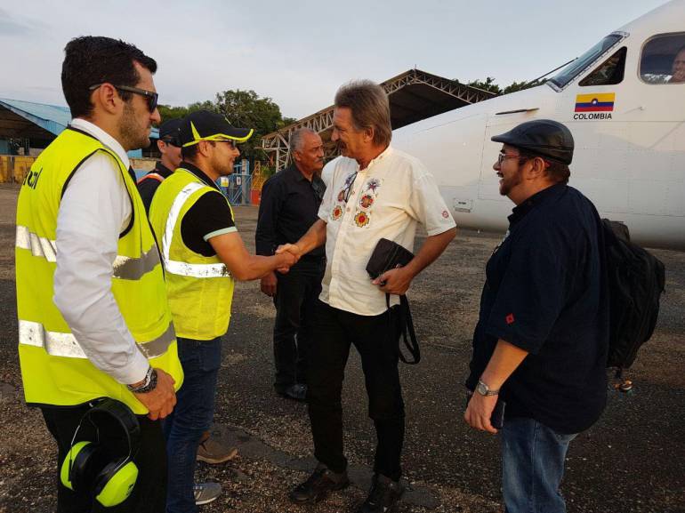 Rodrigo Londoño, en el aeropuerto Ernesto Cortissoz.