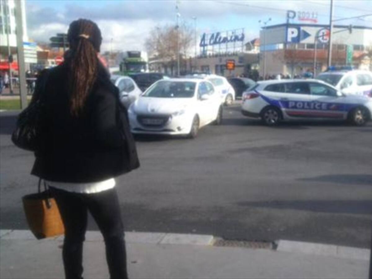 Policía francesa detiene al autor de nueva toma de rehenes cerca de París