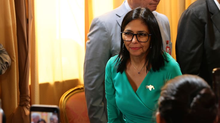 “Para mantenerse en el poder, Delcy Rodríguez debe ceder ante EEUU y desplazar a China”: historiador