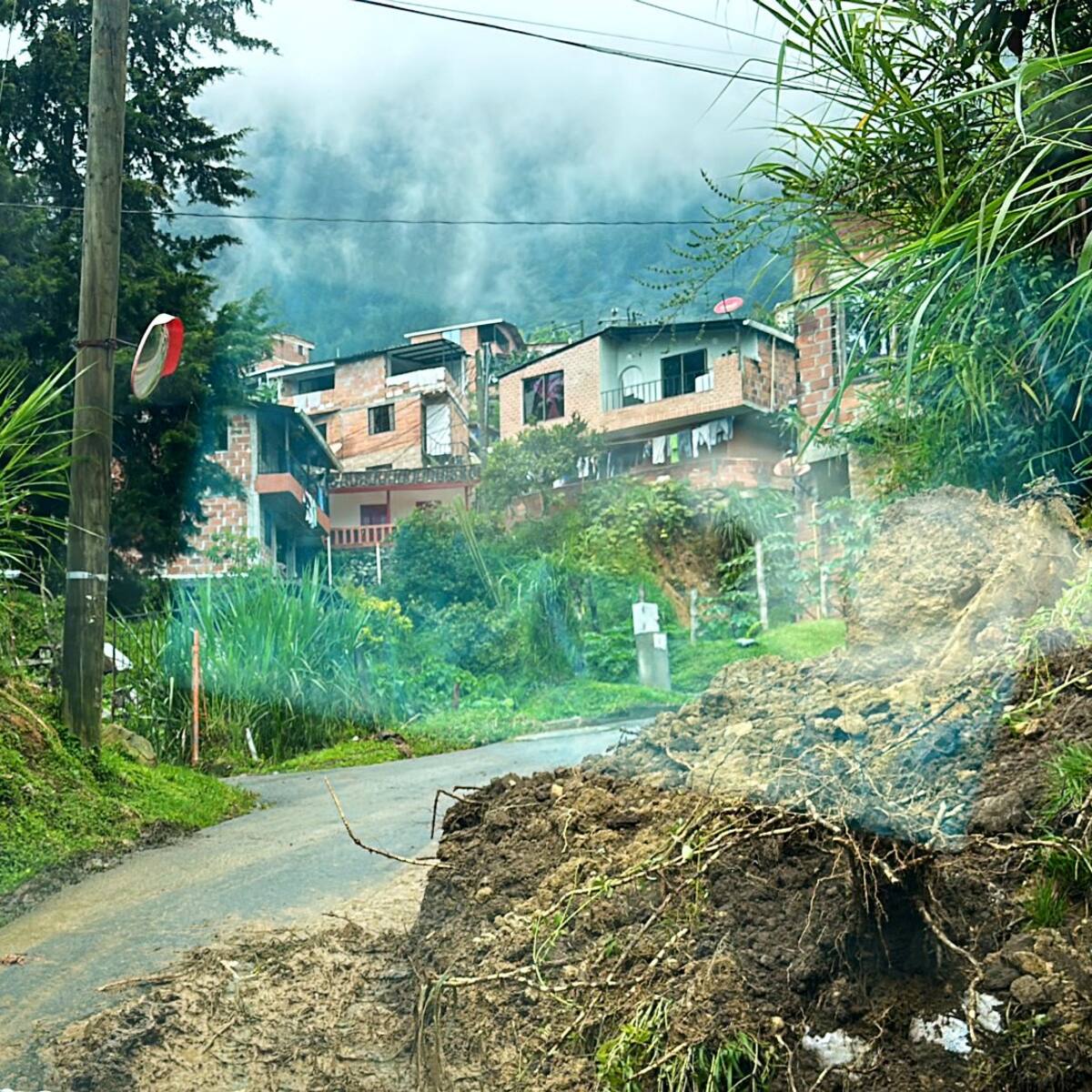 Fuertes lluvias dejan afectaciones en San Antonio de Prado, Medellín