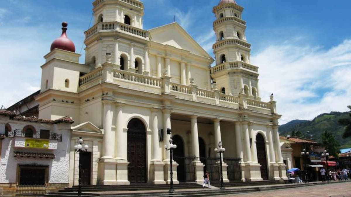 Envigado estudia instalar cámaras de fotodetección tras dos décadas de negarse a hacerlo
