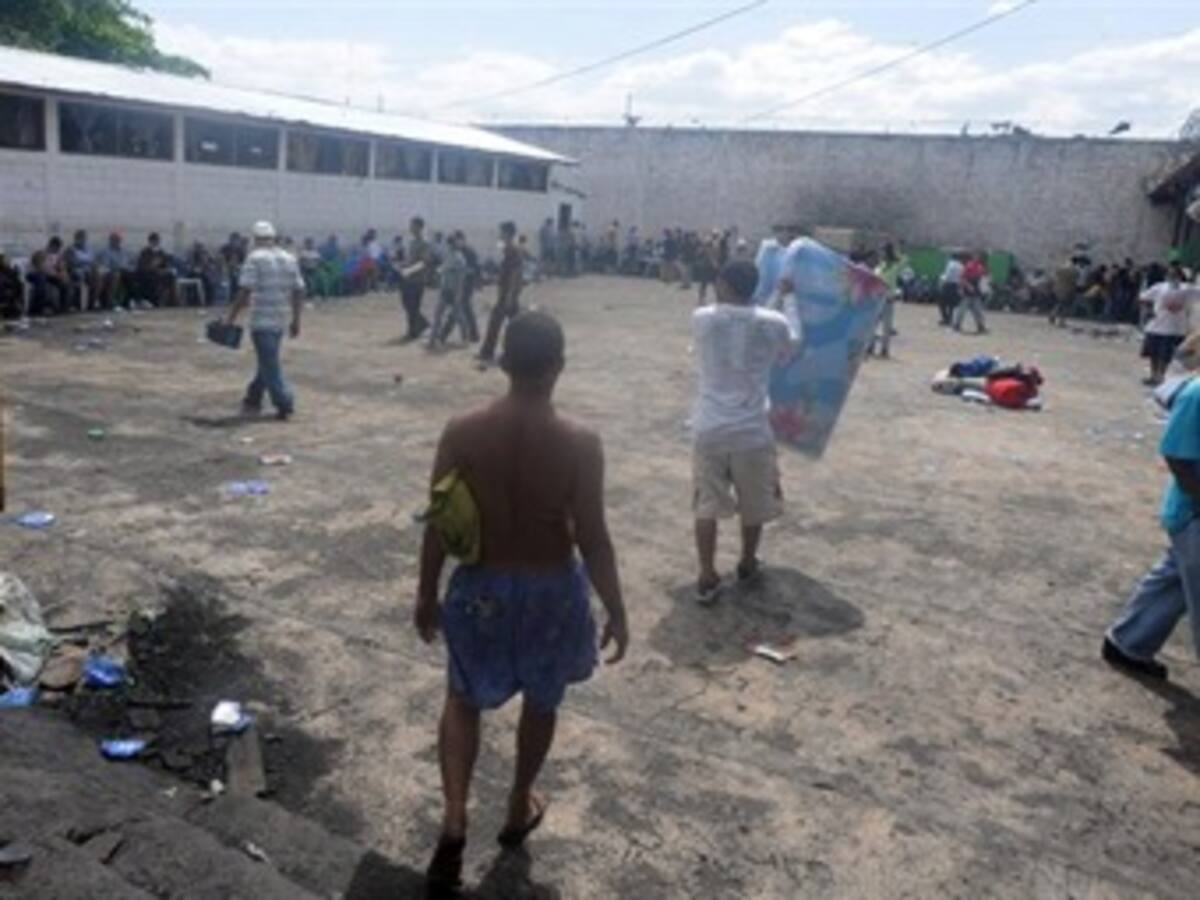 Comienza identificación de cadáveres en Honduras
