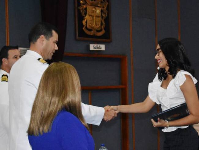 La Escuela Naval de Cadetes, entrega 35 títulos de posgrado en Cartagena