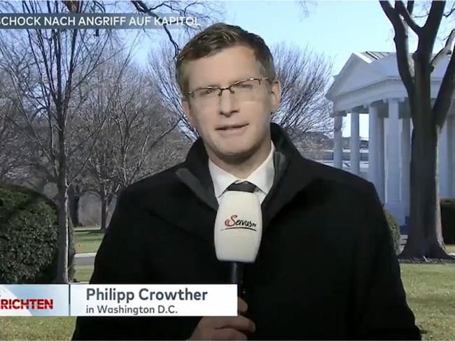 Philip Crowther, el periodista políglota, es tendencia en redes