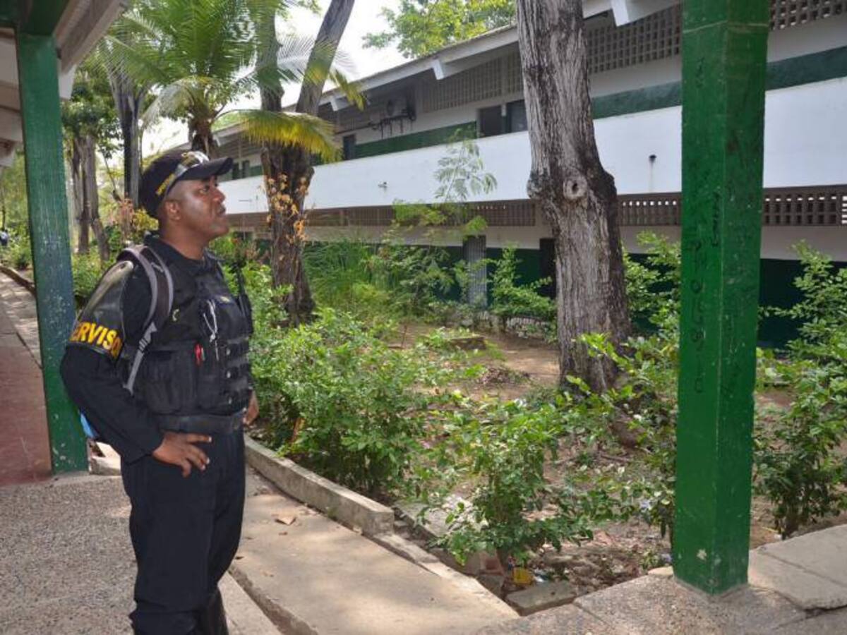 Se reforzó la vigilancia de colegios de Cartagena