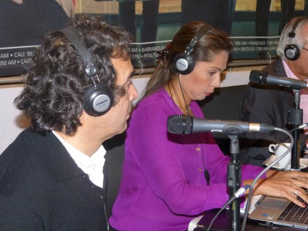 Darío Arizmendi y su equipo desde la ciudad más innovadora del mundo, mostrando lo mejor de Antioquia y sus gentes. Foto: Caracol Radio.