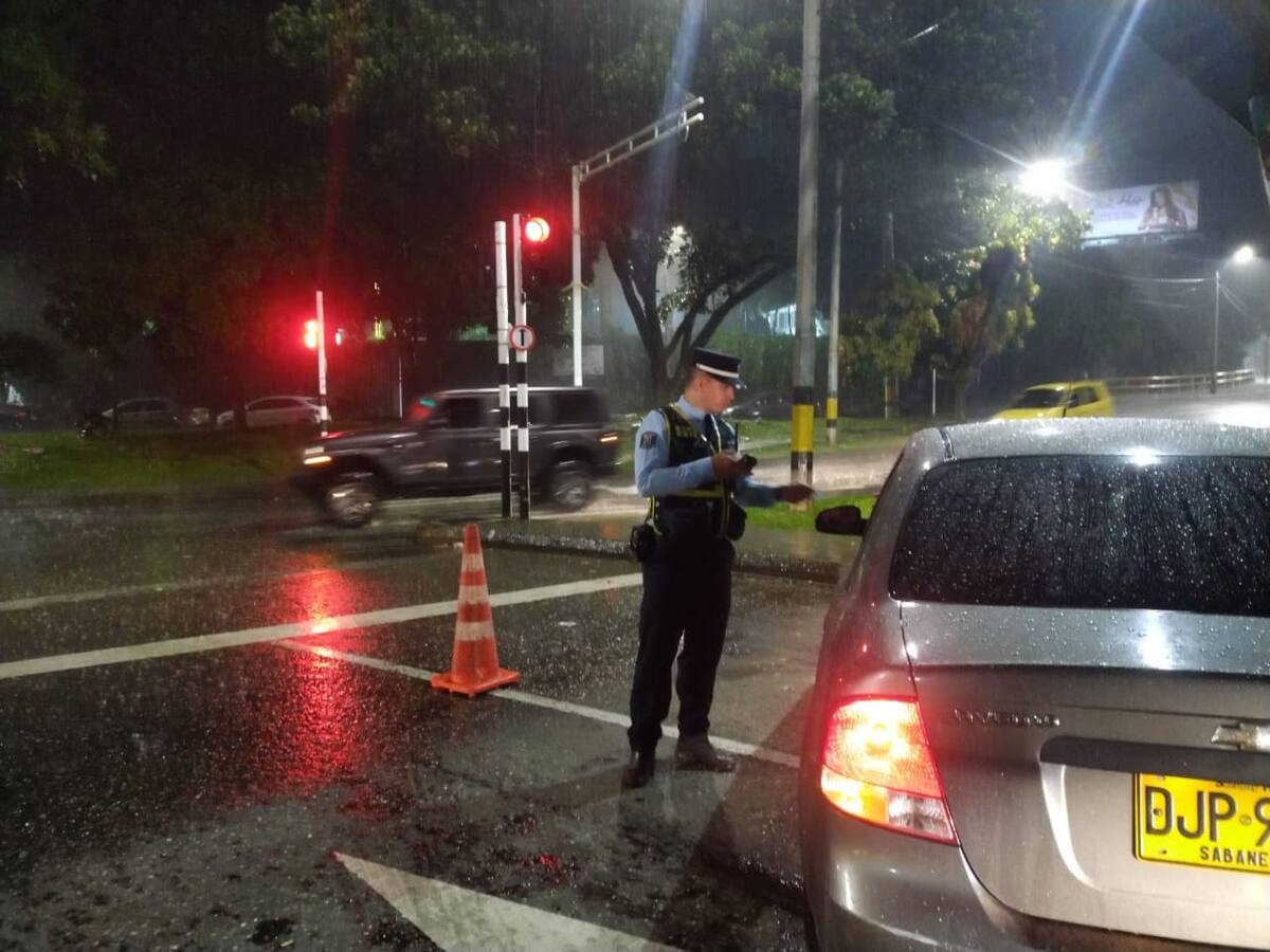 Muertes en siniestros viales disminuyen un 12% en Medellín durante el 2025
