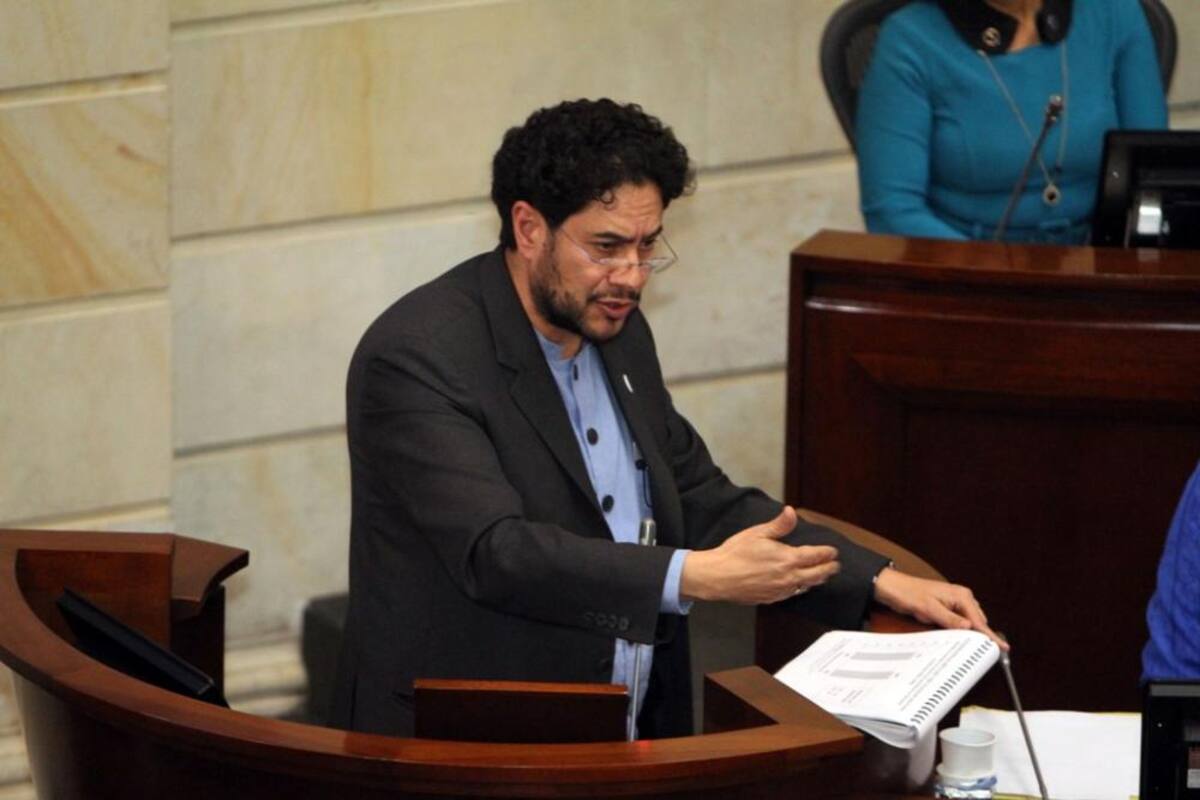 El senador del Polo Democrático Iván Cepeda fue el citante del debate en el Congreso donde pretende demostrar los nexos de Álvaro Uribe con ilegales.