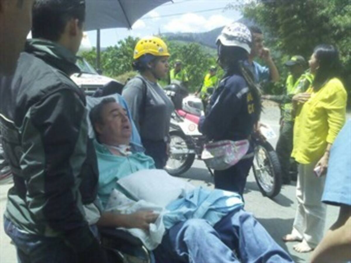 Descartan lesión del profesor Luis Fernando Montoya tras accidente