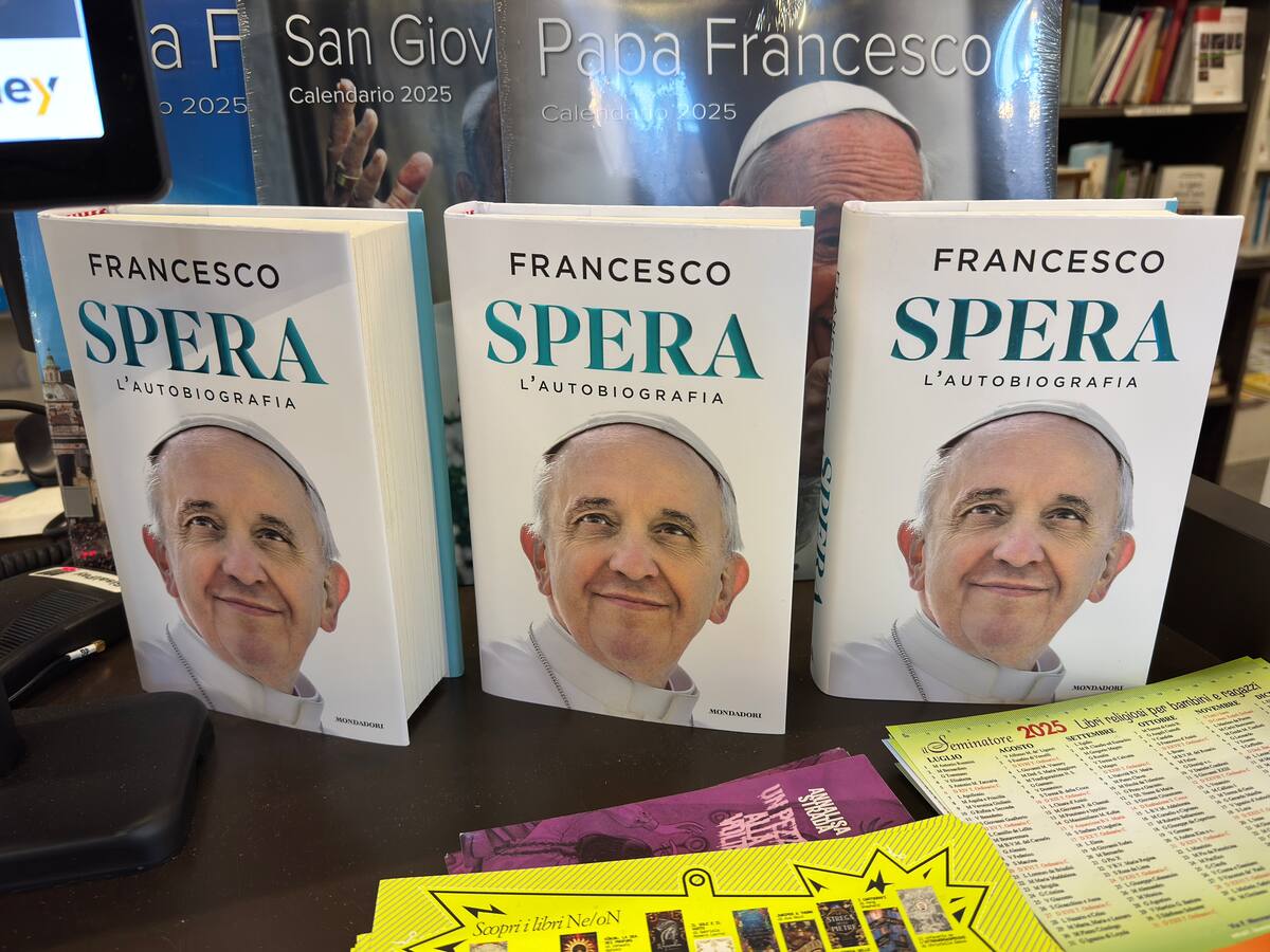 “El libro se iba a sacar cuando el Papa muriera”: periodista que ayudó al pontífice a escribir Spera