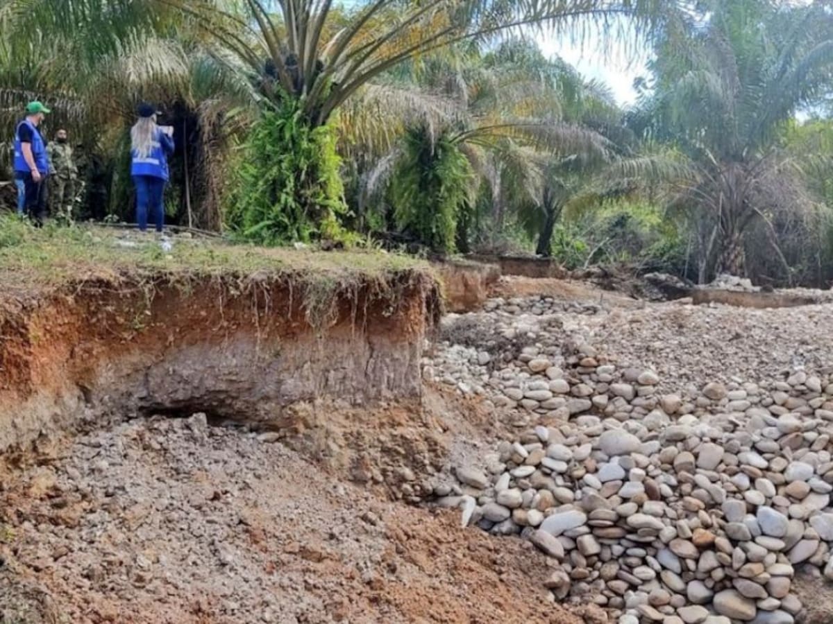 Alcaldía de Lebrija entrega ayudas humanitarias a damnificados por lluvias