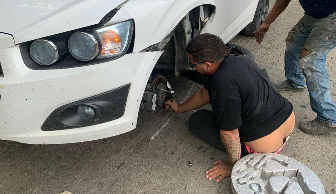 Según el dueño del automotor, realizó un alineación y balanceo, en el que al parecer fue mal intervenido por lo que sufrió un accidente en carreteras de Bolívar