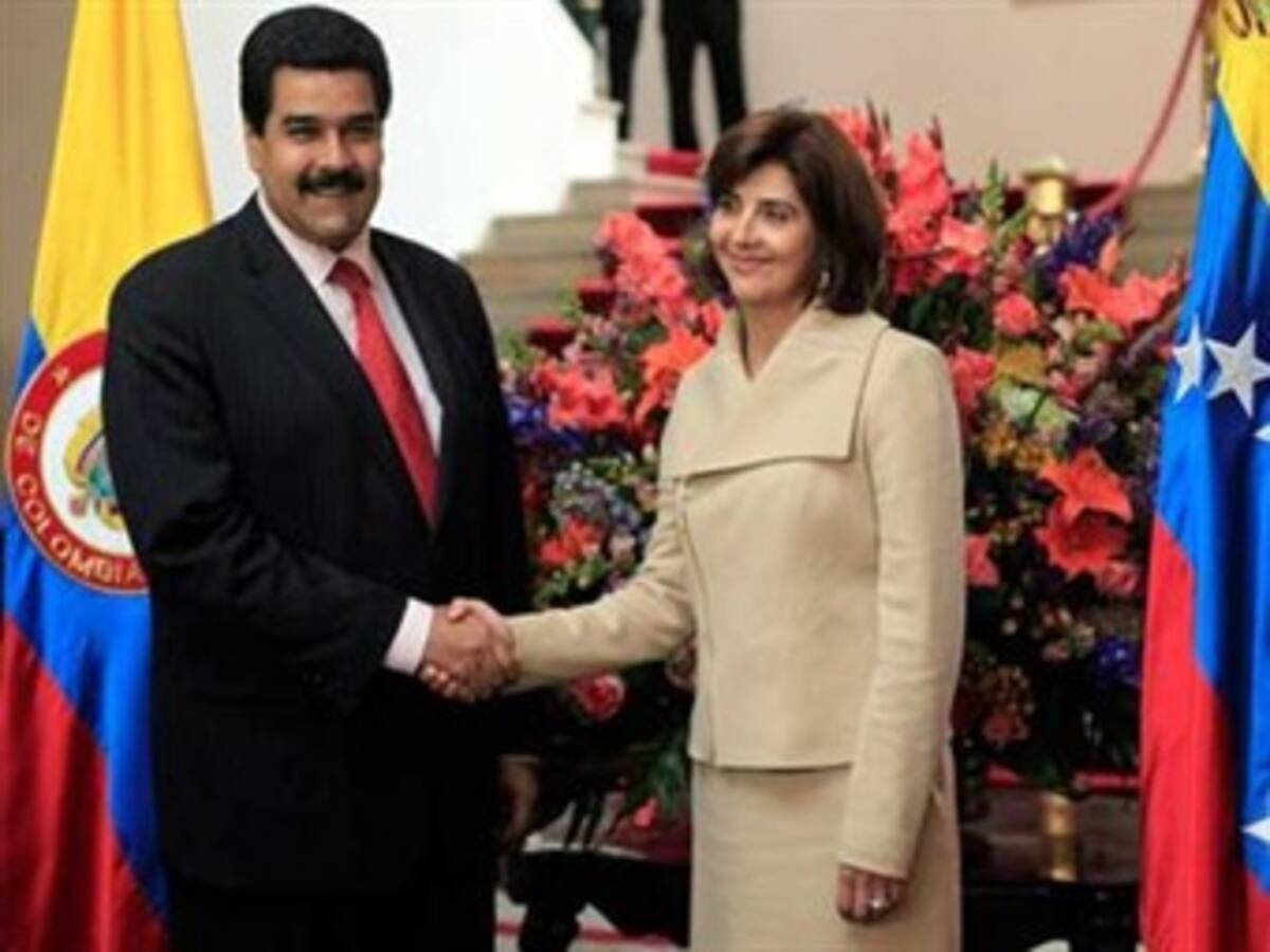Colombia manejará nueva crisis con Venezuela de forma "directa y sin micrófonos"