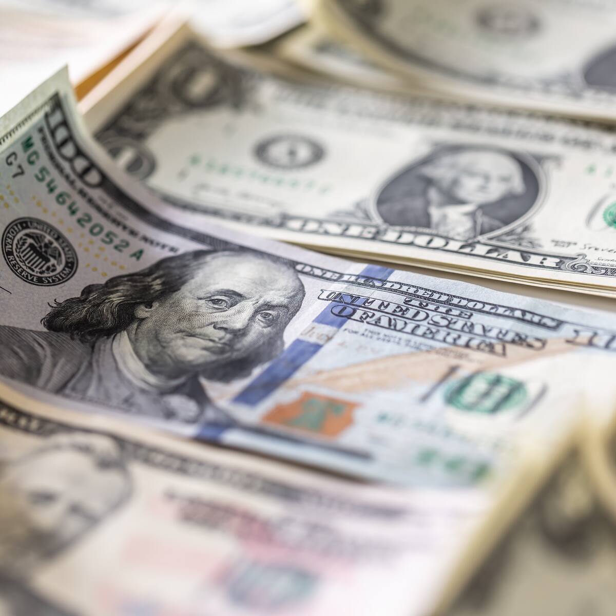 Dólar HOY en Colombia: La divisa mantiene su tendencia a la baja y toca mínimos de $3.965