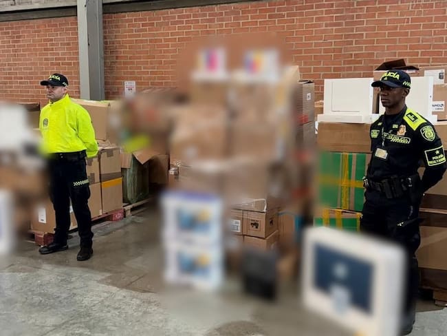 Incautan tecnología de contrabando avaluada en cerca de $6 mil millones en el sur de Cali