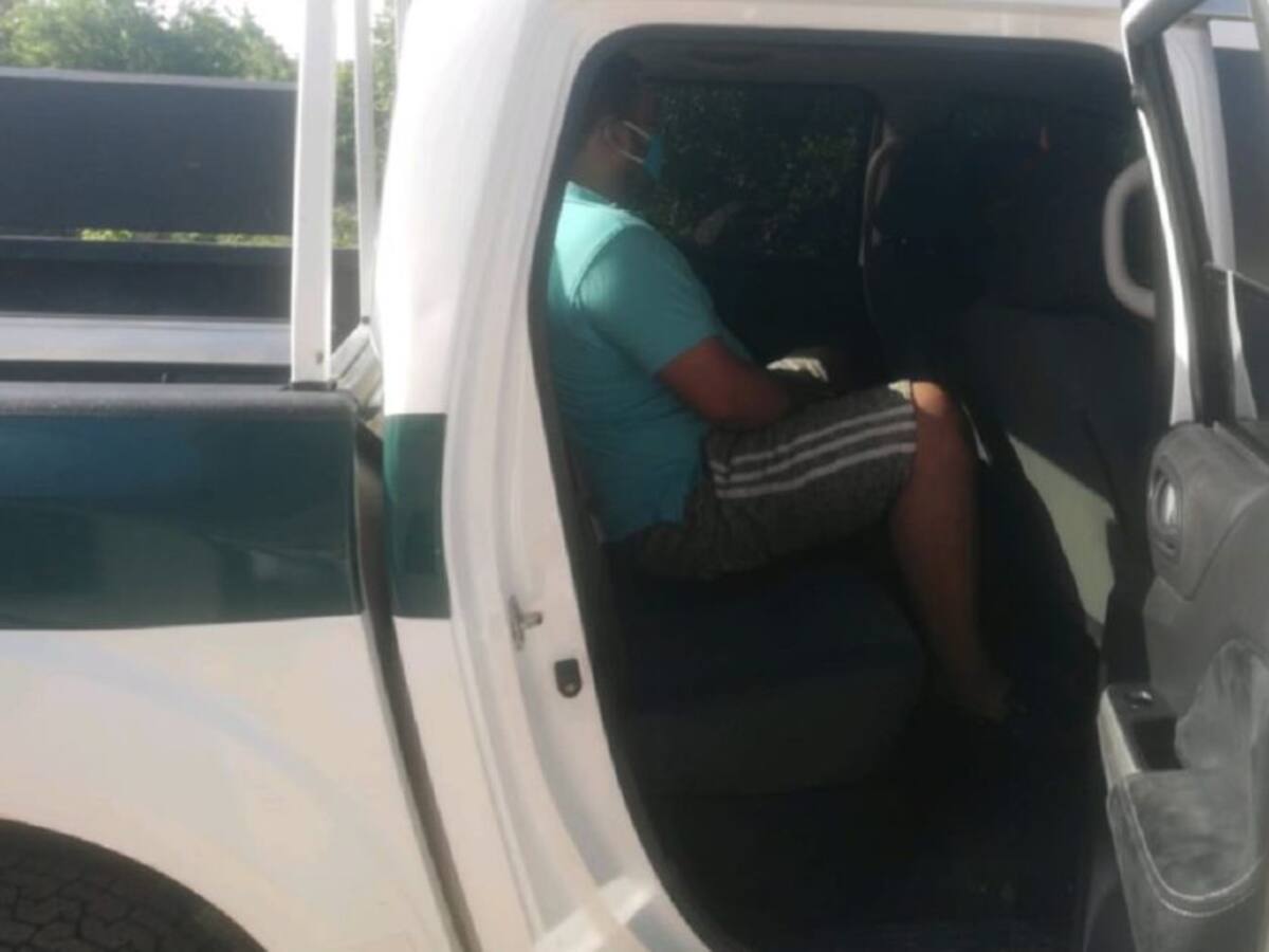 Alcalde entregó a su hijo por violar aislamiento en una parranda