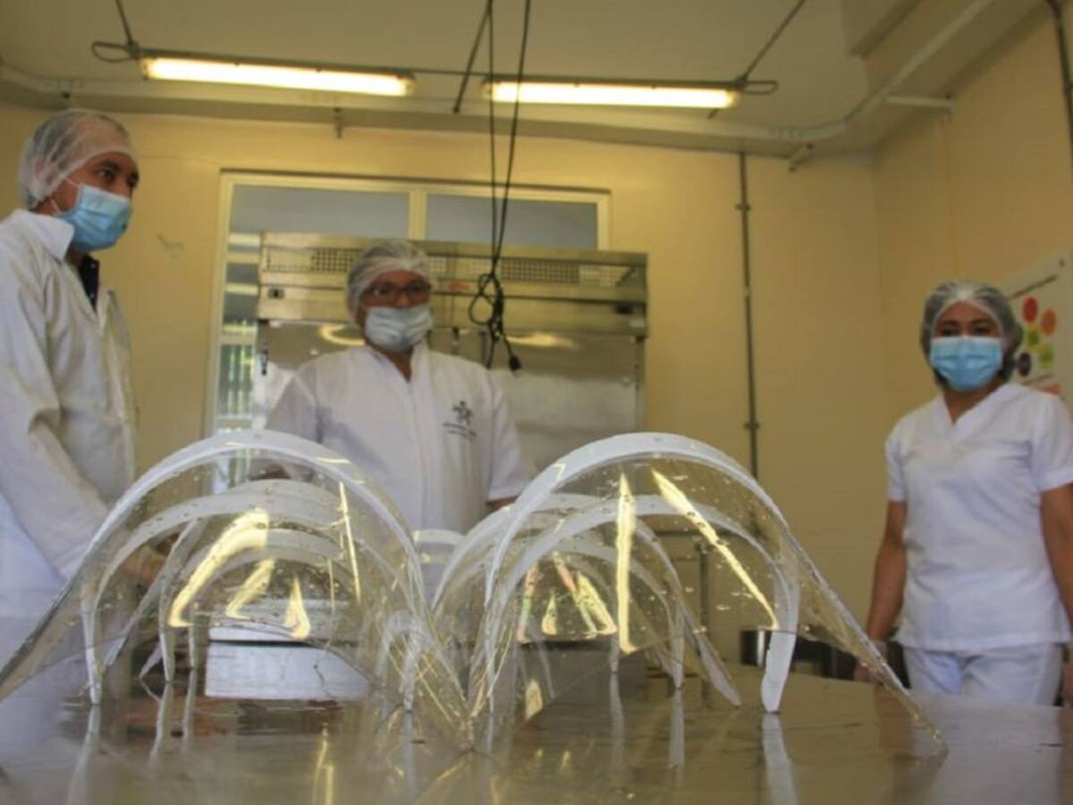 El Sena Sucre fabrica caretas para protegerse del coronavirus