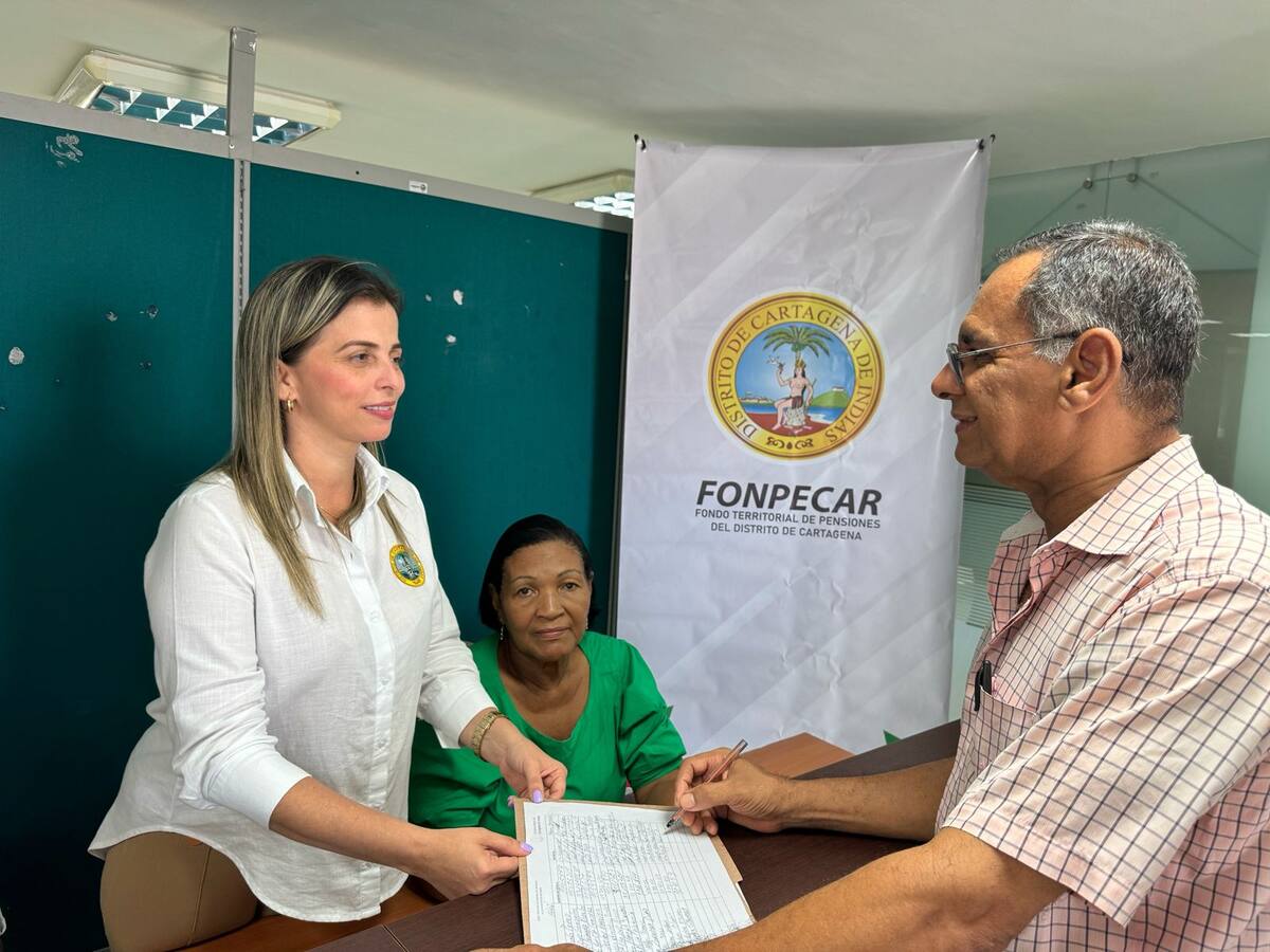 En Cartagena 1355 pensionados reciben asistencia con campaña “Tu directora visita tu casa”