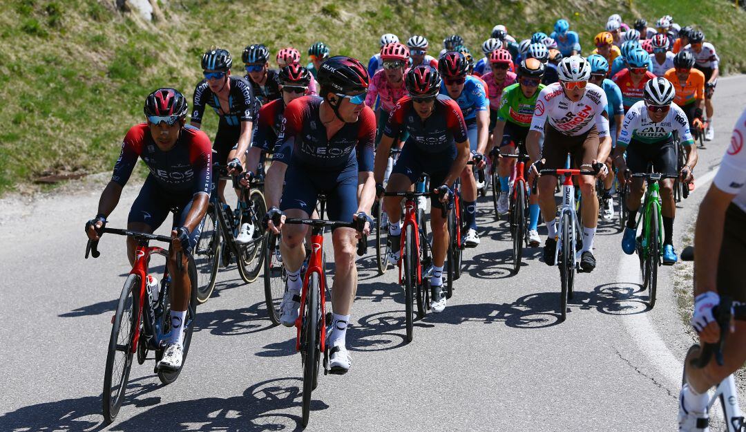 La tercera etapa mantuvo al español Pello Bilbao como líder en la clasificación general.