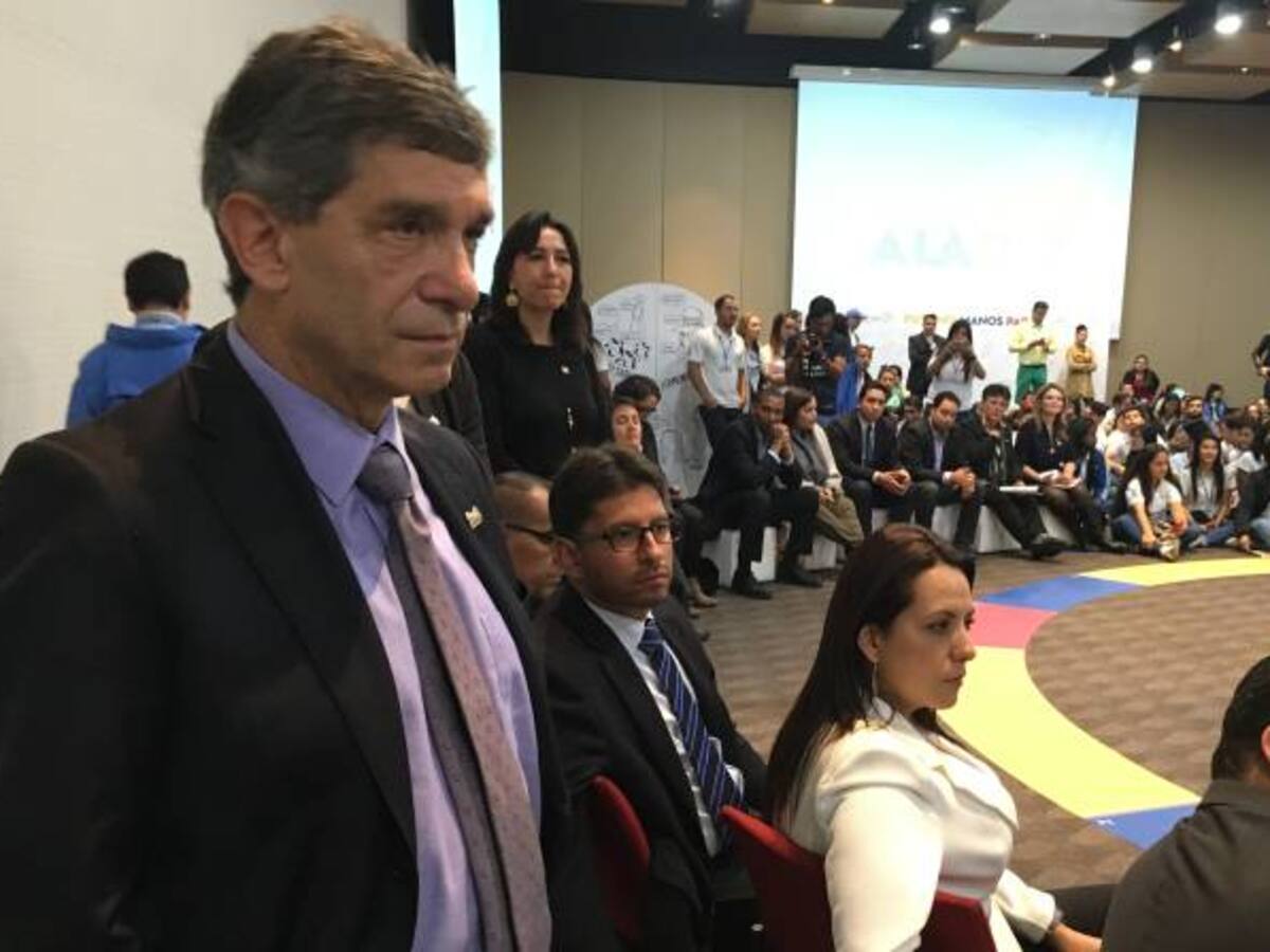 Si el Frente Primero de Farc no se desarma le caerá el peso de la fuerza pública: Pardo