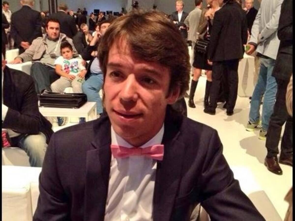 Corbatín rosa para la presentación del Giro 2015