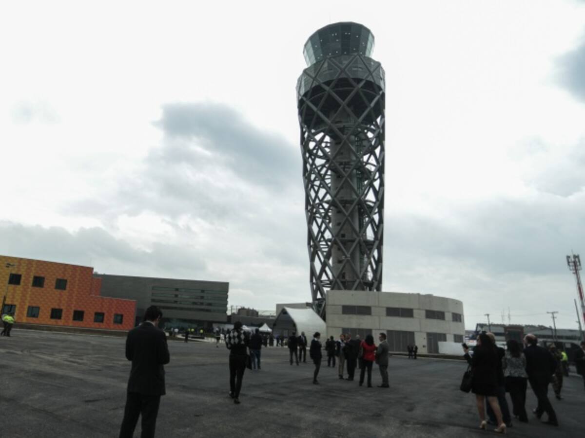 Fiscalía se toma El Dorado para indagar si hubo sabotaje o fallas técnicas en la operación aérea