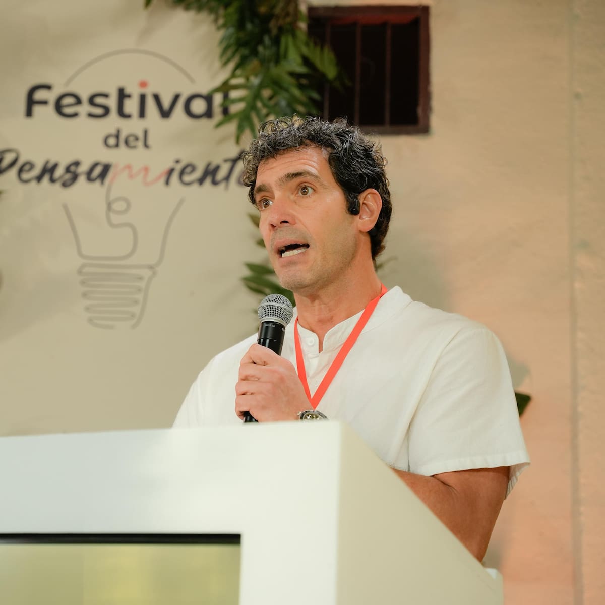 “La confianza se construye escuchando los puntos de vista de todos”: Alberto Recio