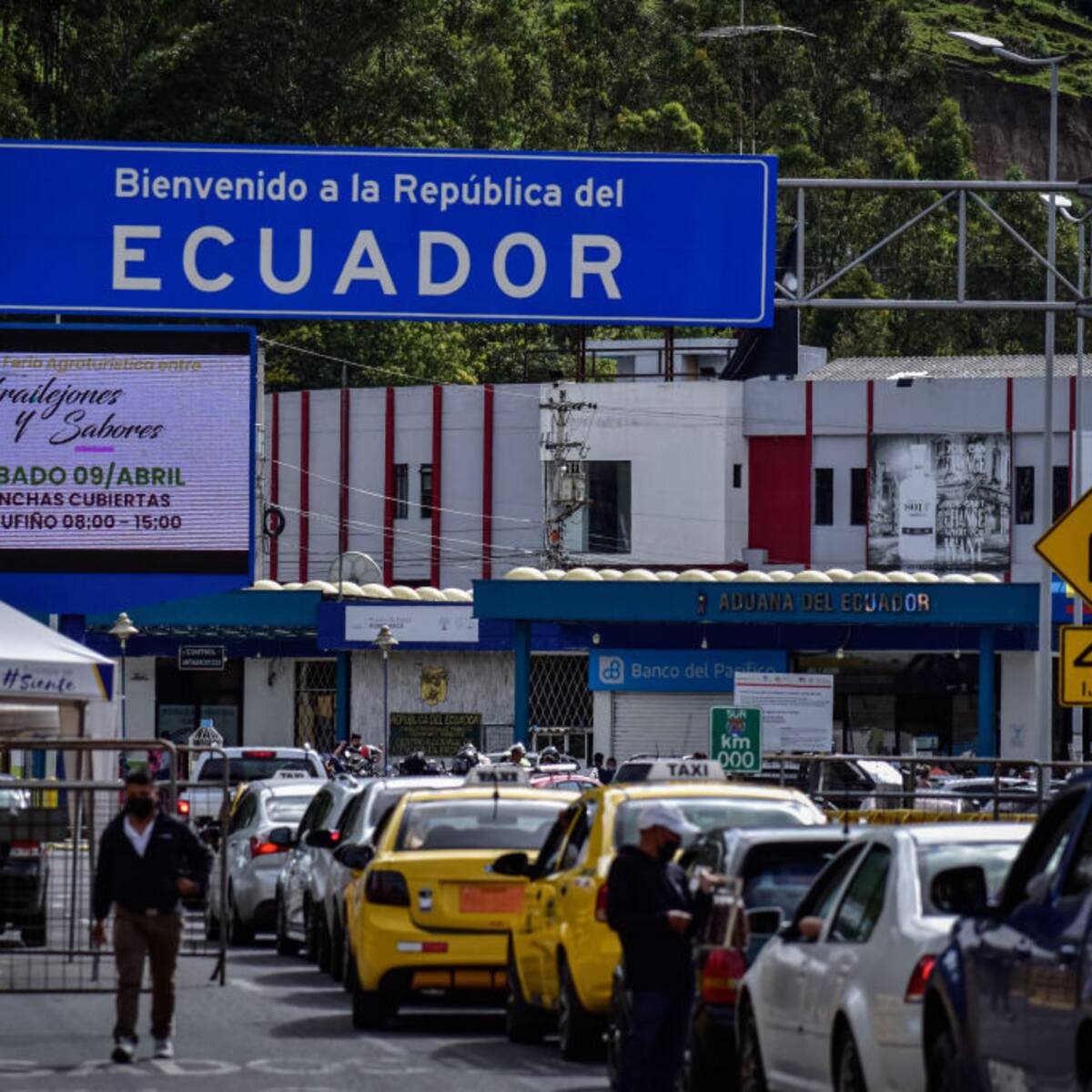Gobierno ecuatoriano exigirá antecedentes penales en frontera con Colombia
