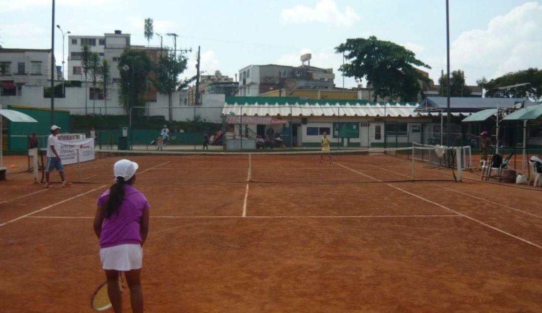 La Liga Santandereana de Tenis le debo meses de trabajo a funcionarios