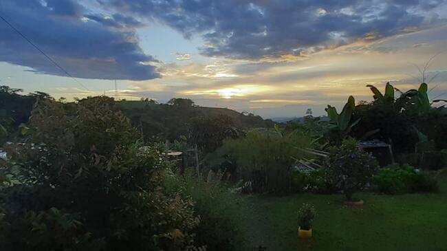 Amanecer desde Filandia en el Quindío