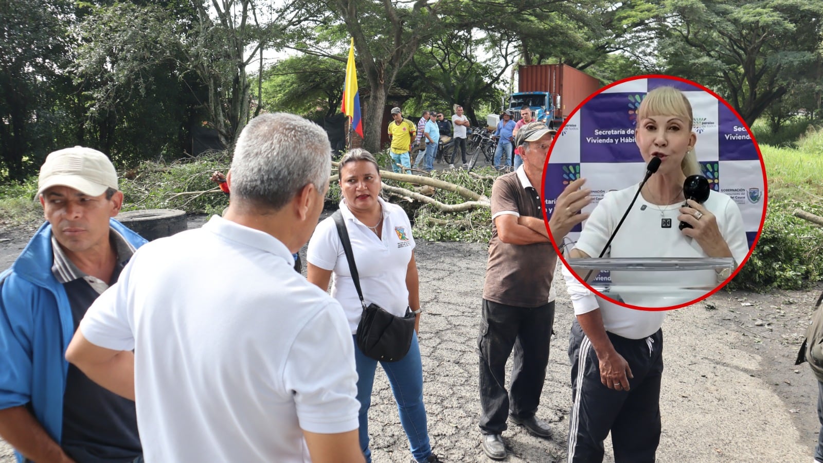 Los manifestantes informaron que la vía continuará cerrada hasta que se cumplan sus peticiones.