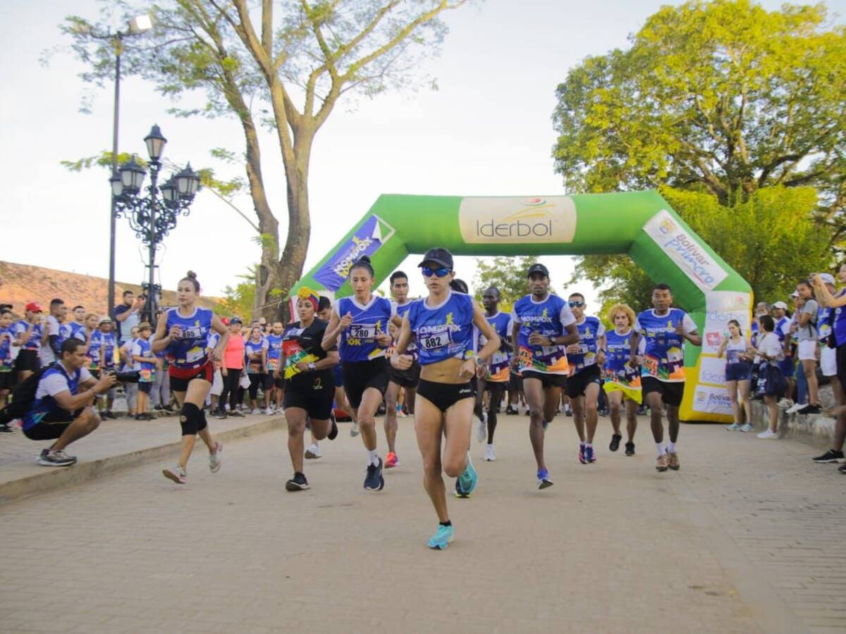Más de 800 atletas de todo el país participaron de la carrera Mompox 10K