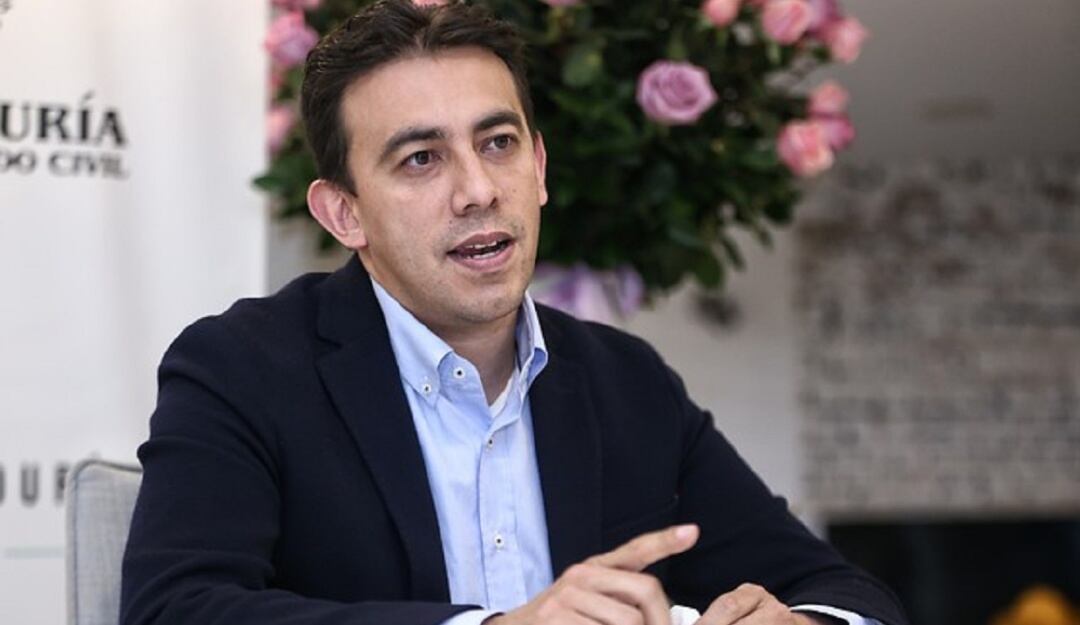  Alexander Vega, registrador nacional