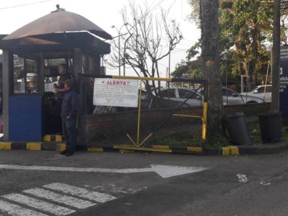 Juez ordena a privados devolver los parqueaderos del Aeropuerto