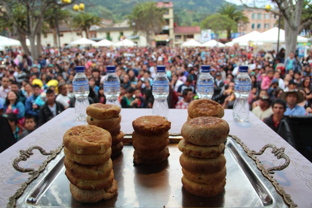 Arepas de Ventaquemada. En el festival también se destaca la arepa voladora y el arepódromo. Foto: Caracol Radio Tunja.