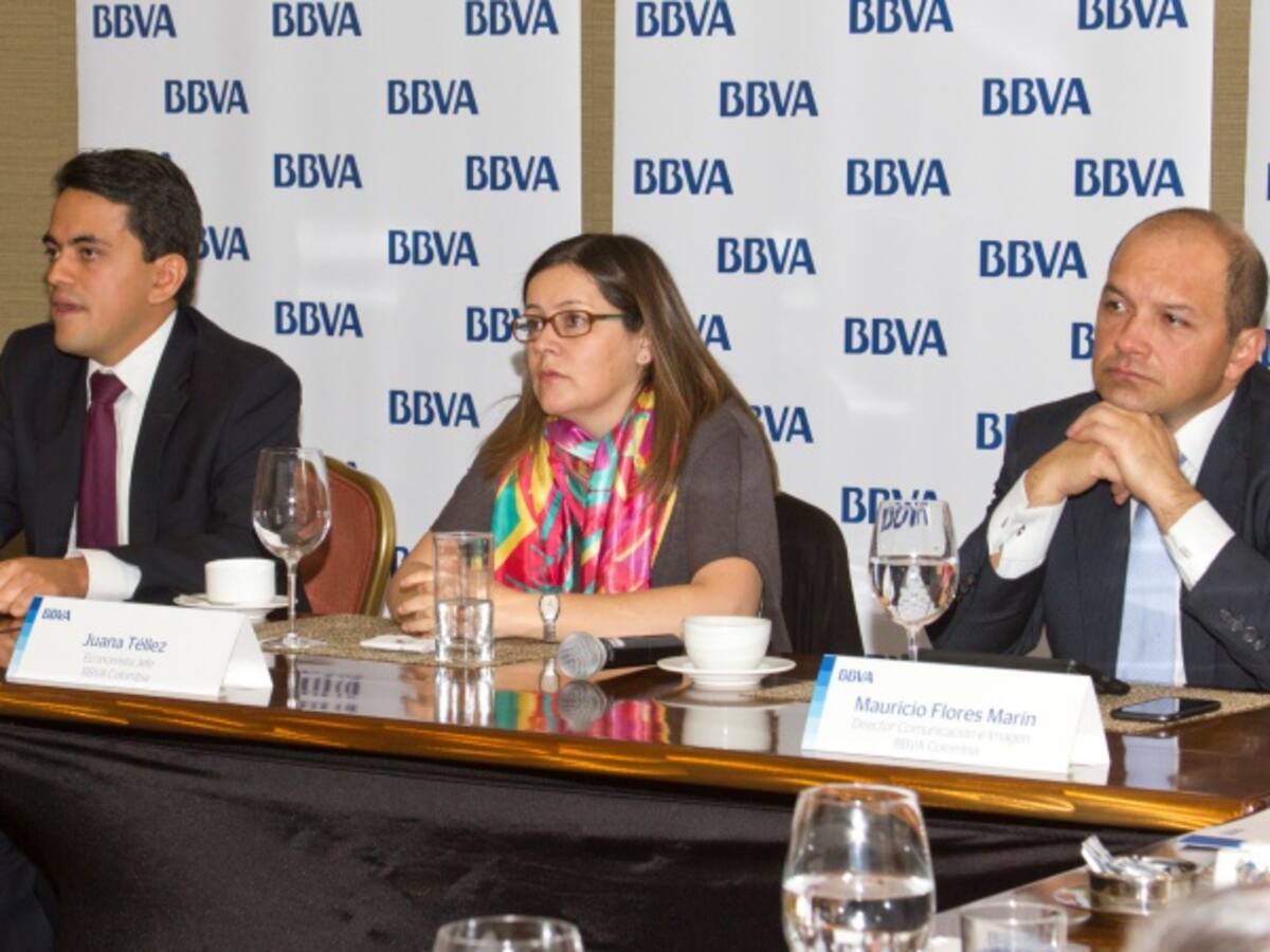 Los hombres usan 1.2 veces más los servicios financieros digitales que las mujeres