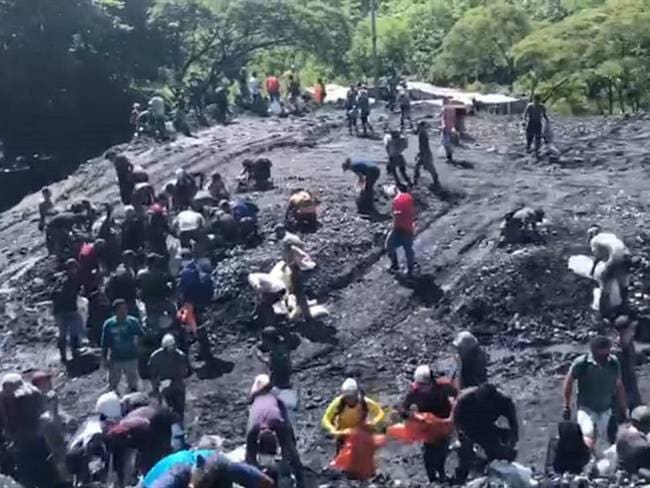 El toque de queda regirá de 6:00 p. m. a 6:00 a. m. en un radio de dos kilómetros, con vigilancia permanente de la Policía Nacional.