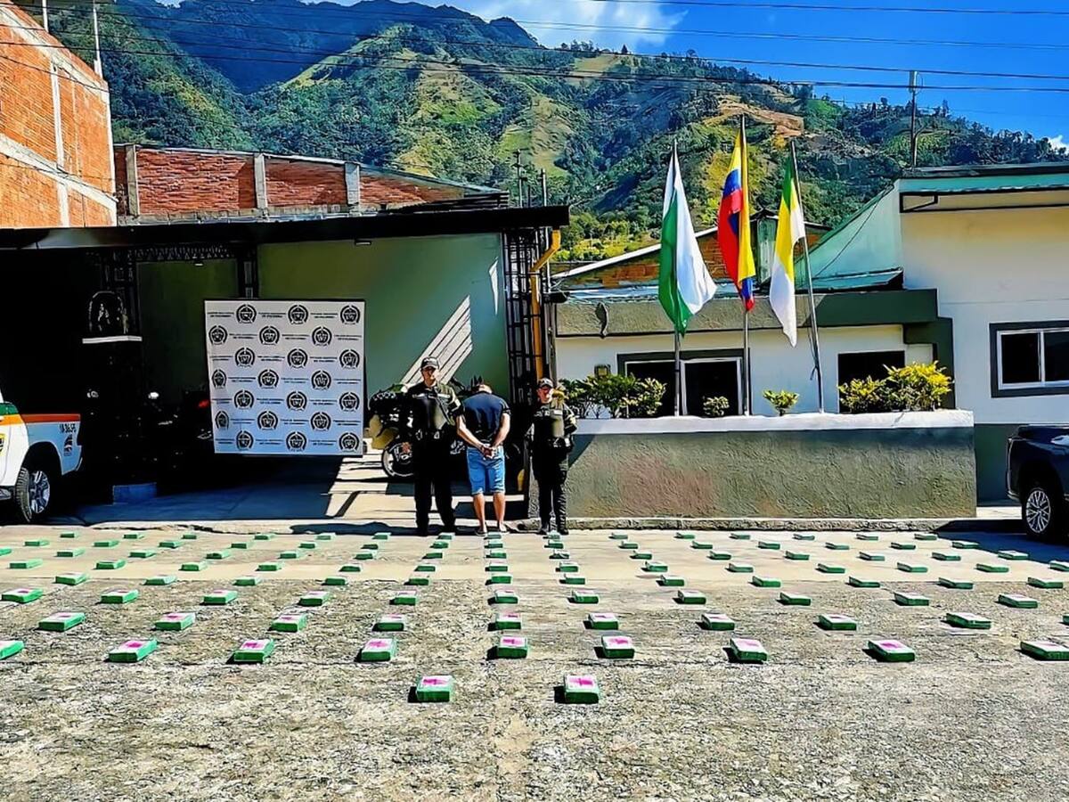 Incautan 340 mil dosis de cocaína en la vía Ibagué – Cajamarca