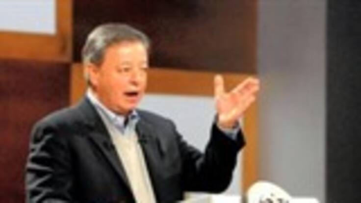 Gobierno destaca revocatoria de orden de captura contra ex ministro Santos y el general Padilla